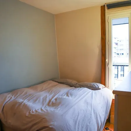 Hostnfly - Charming Comfortable Close To Republic! * Parigi