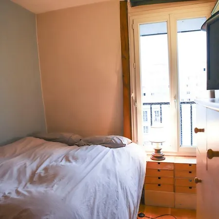Hostnfly - Charming Comfortable Close To Republic!